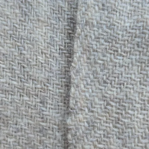 NWOT Cashmere Woven Lightweight Tan/Grey Scarf - Picture 5 of 11